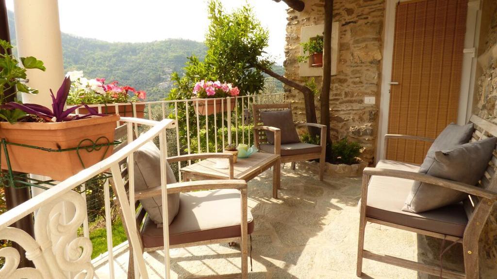 Casa Vacanze Sole Borghetto d'Arroscia Екстериор снимка
